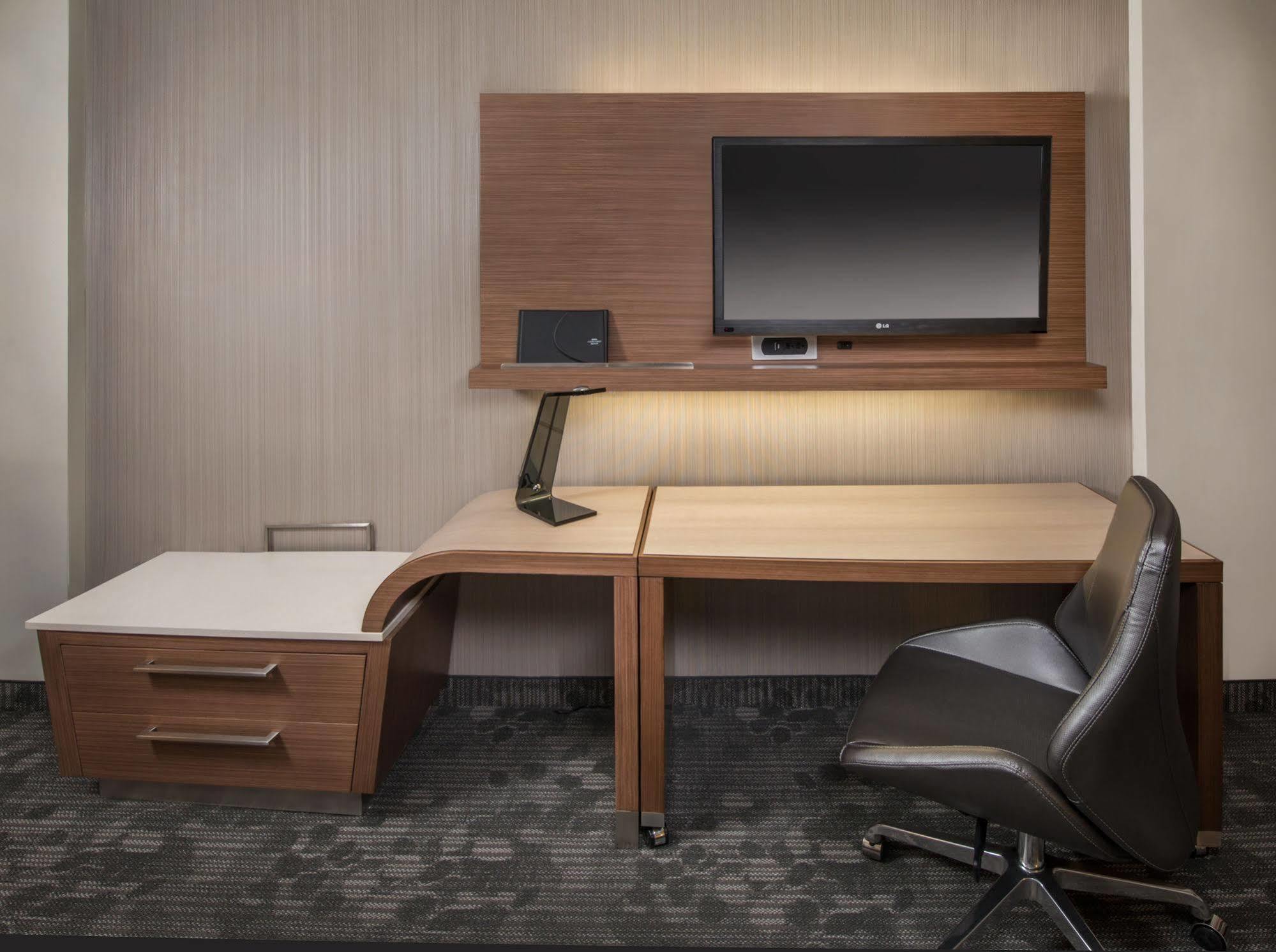 Courtyard By Marriott Lansing Hotel Eksteriør billede